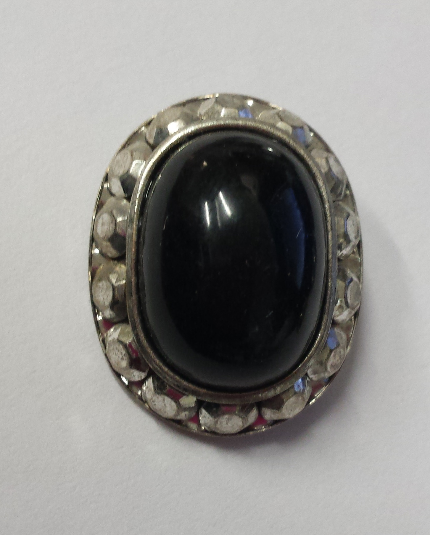 Black with Silver Surround Oval Dazzle Button - 1 inch by 3/4 inch #56004